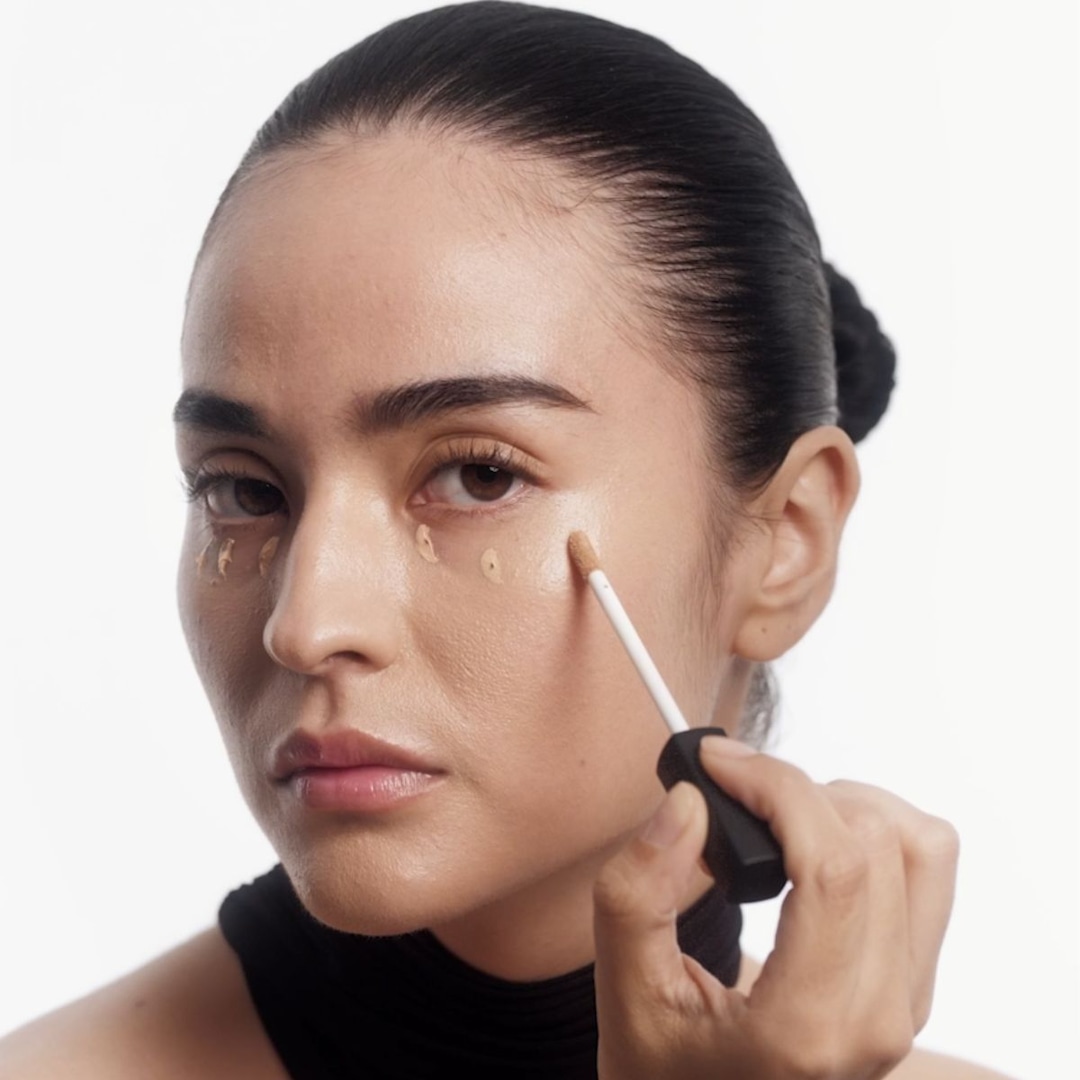 يقول فنانة المكياج إن هذه الكونسيلرات المعروضة للبيع تغطي جميع أنواع البقع يقول فنانة المكياج إن هذه الكونسيلرات المعروضة للبيع تغطي جميع أنواع البقع