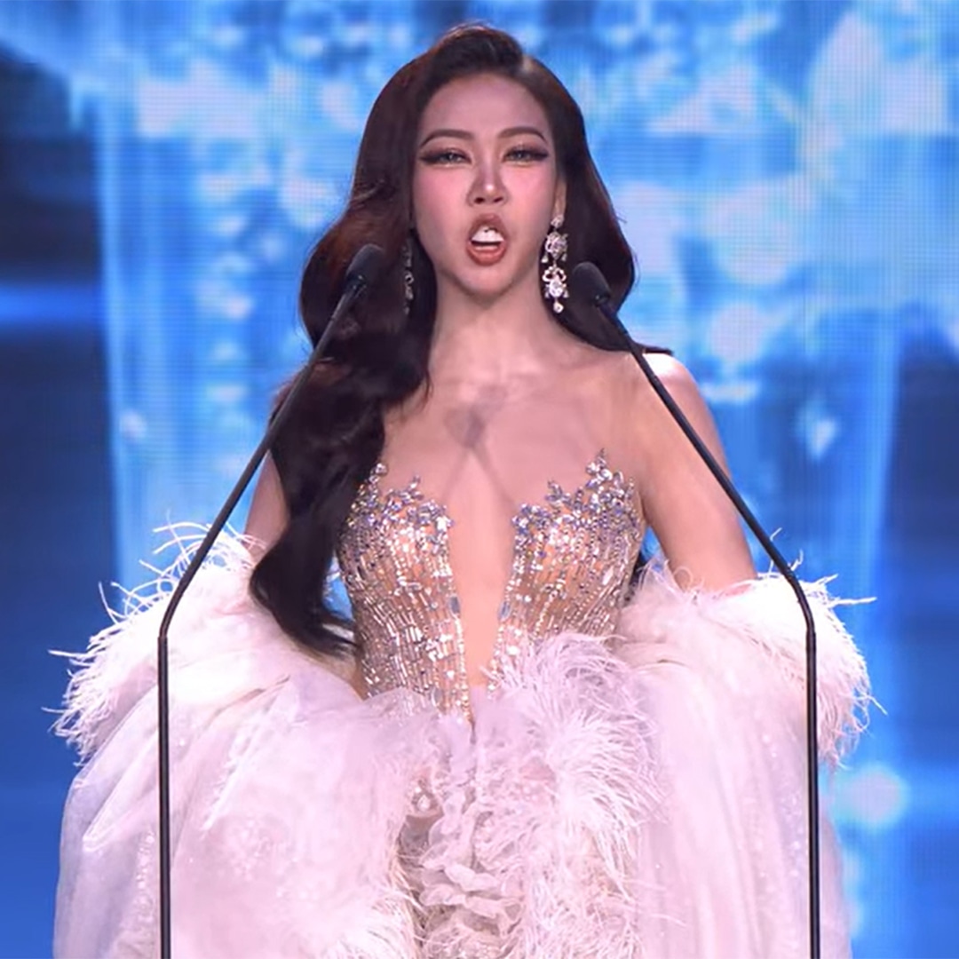 Miss Thailand Pageant Contestant Teeth Fall Out: Video Miss Thailand Pageant Contestant Teeth Fall Out: Video