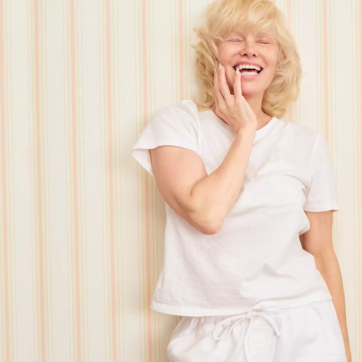 Pamela Anderson's Aerie Collection Is Full of Cozy, Beachy Essentials