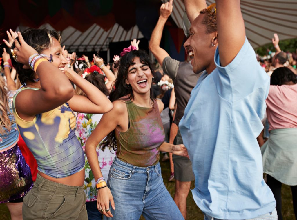 Image 26: festivalshoeslead.jpg