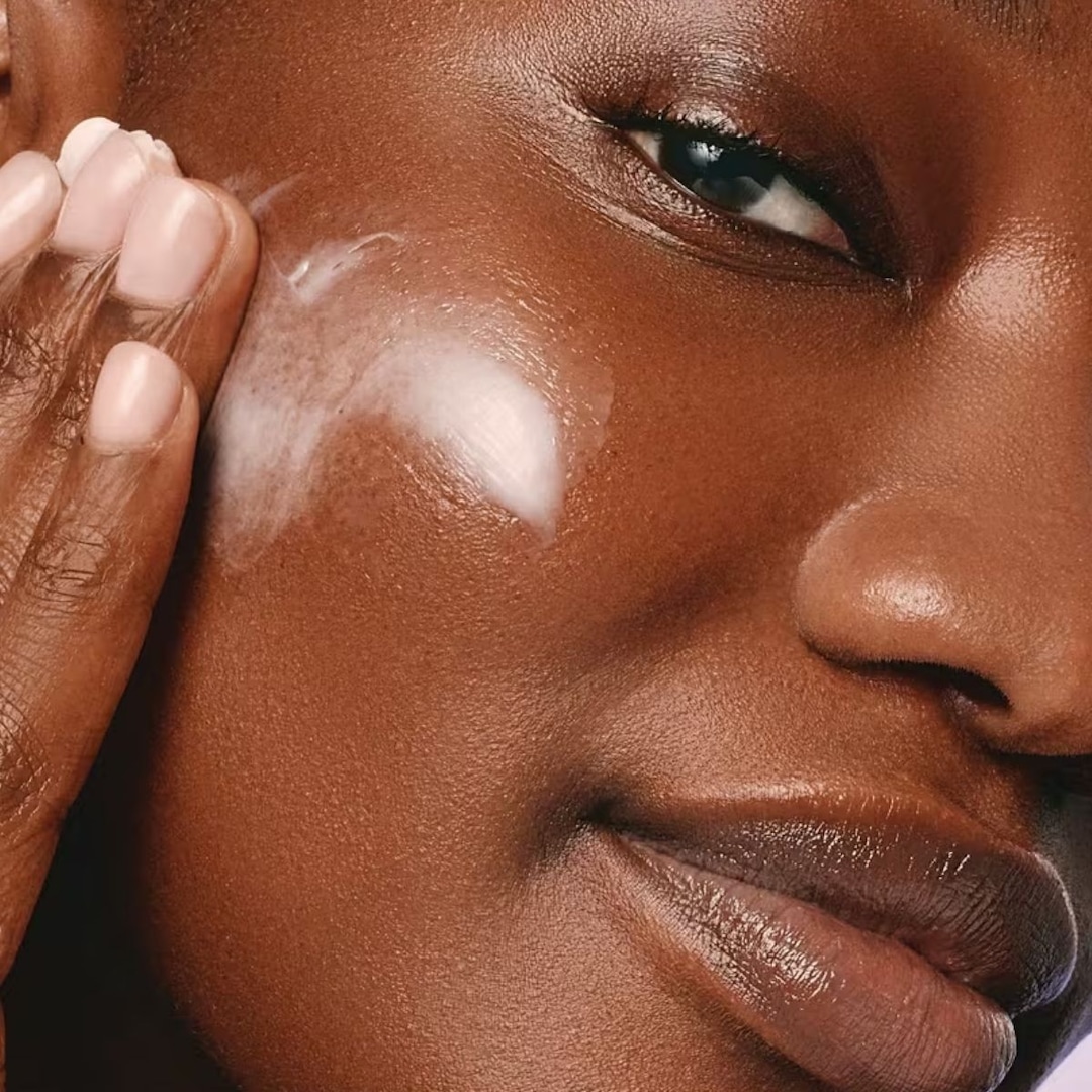 क्या सामयिक कोलेजन मोटी, मजबूत त्वचा का रहस्य है? यह त्वचा विशेषज्ञ कहते हैं…