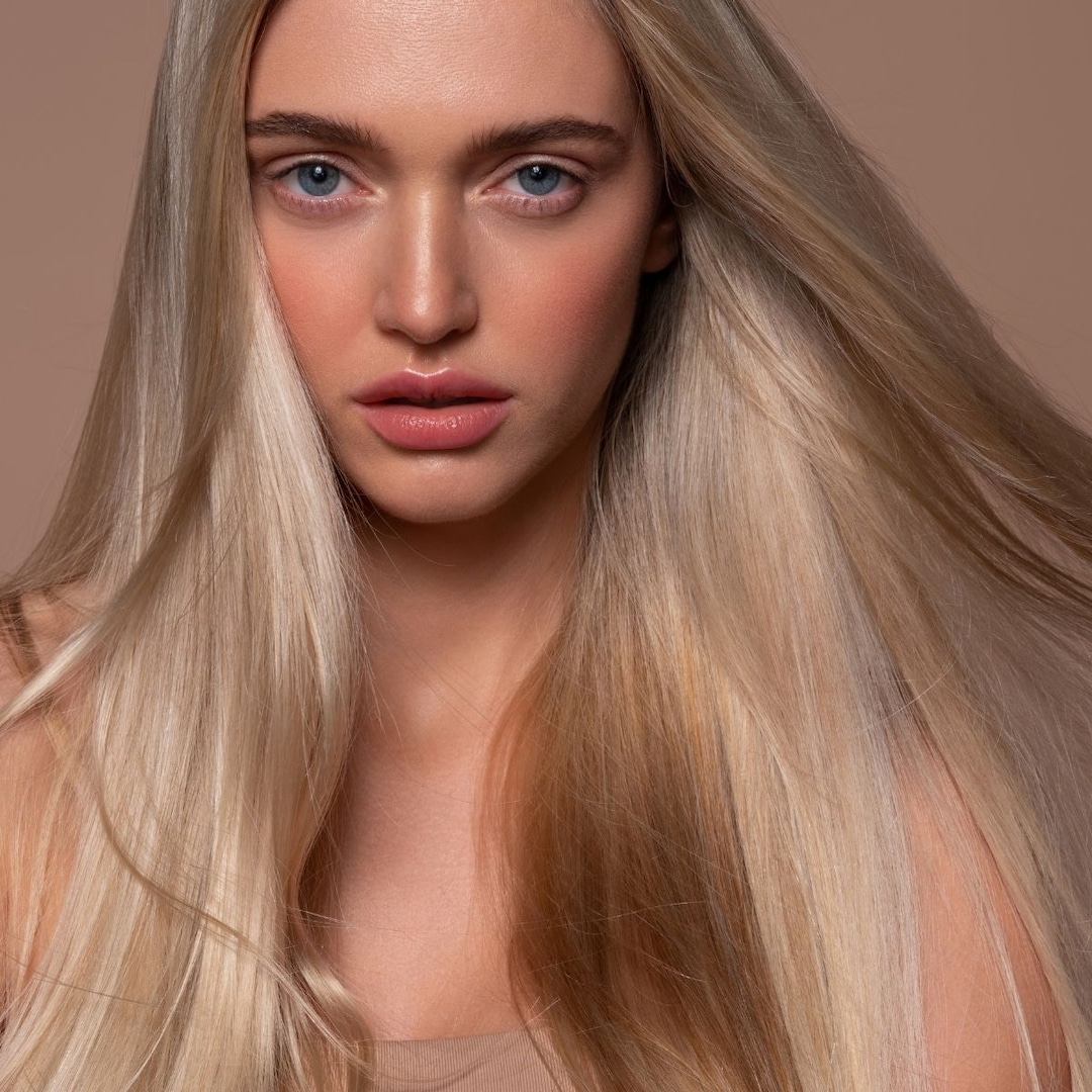 Sleek, Smooth Hair With Frizz-Fighting Oils, Creams, Conditioners Sleek, Smooth Hair With Frizz-Fighting Oils, Creams, Conditioners