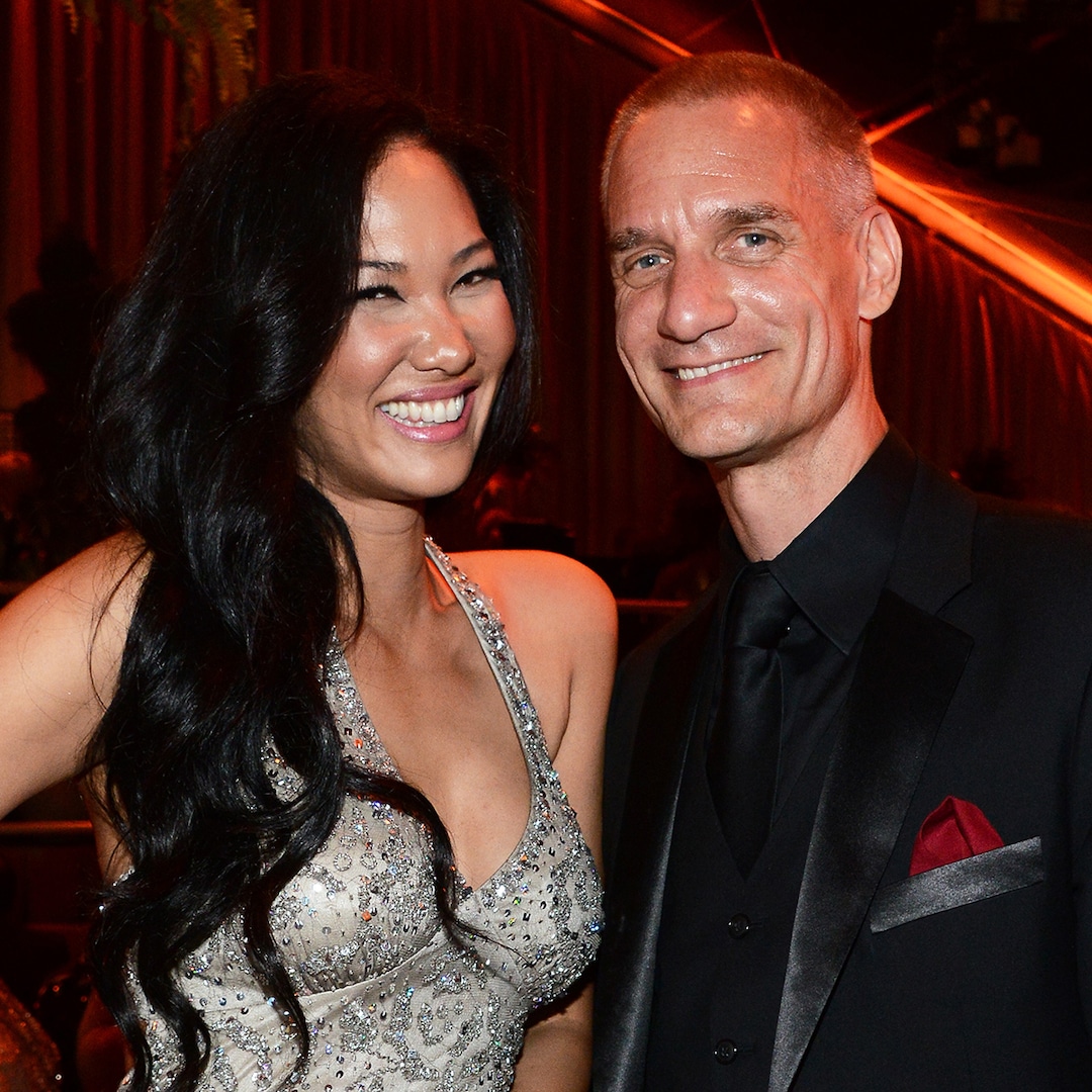 Kimora Lee Simmons' Husband Files for Divorce Amid Prison Sentence