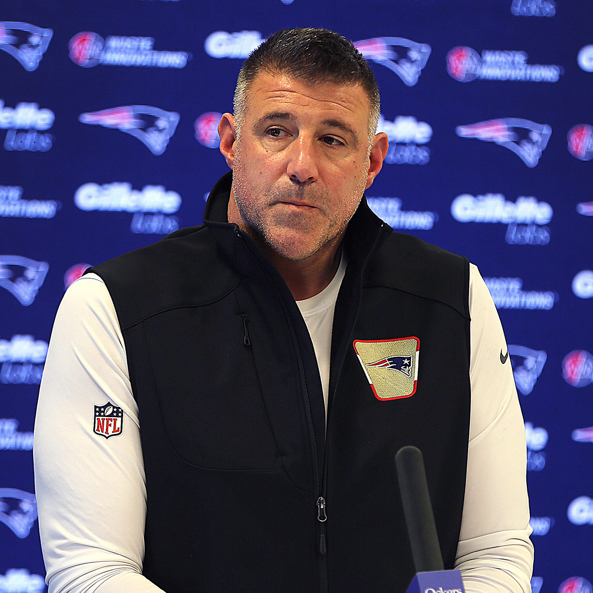 Patriots’ Mike Vrabel to Skip Amid Dianna Russini Scandal