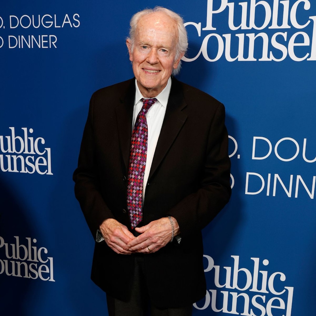 MASH’s Mike Farrell on Cast Storyline, Script Suggestions Encouraged MASH’s Mike Farrell on Cast Storyline, Script Suggestions Encouraged