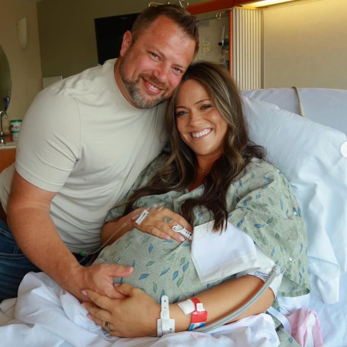 Bringing Up Bates’ Whitney Bates, Zach Bates Welcome Baby No. 6