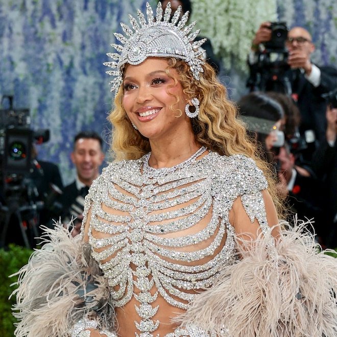 Beyoncé arrives at Met Gala 2026 red carpet