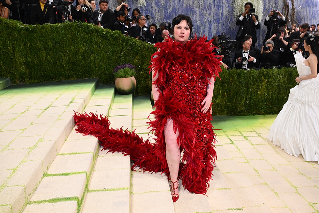 Met Gala 2026: Lena Dunham Red Dress Inspired by Blood Splatter