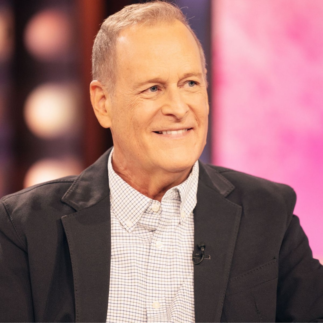 戴夫·库利尔 (Dave Coulier) 解释了“广泛”的癌症治疗如何使他几个月无法进食 戴夫·库利尔 (Dave Coulier) 解释了“广泛”的癌症治疗如何使他几个月无法进食