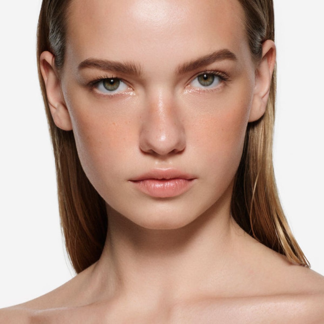 What Are Bronze Water Tints? We Explain the TikTok Beauty Trend What Are Bronze Water Tints? We Explain the TikTok Beauty Trend
