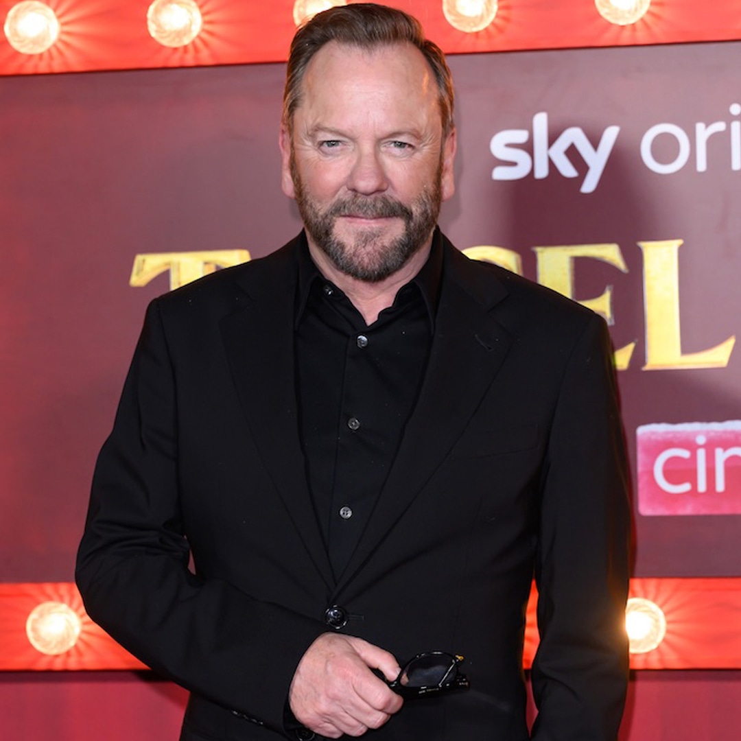 Kiefer Sutherland Cancels U.S. Tour Over Low Ticket Sales Kiefer Sutherland Cancels U.S. Tour Over Low Ticket Sales