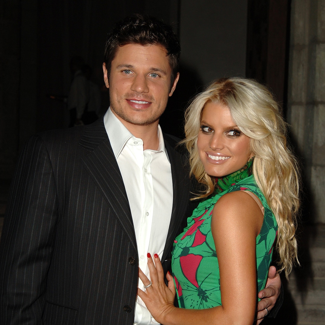 Jessica Simpson Responds to Nick Lachey’s Claim She Left Her Kids on Plane Jessica Simpson Responds to Nick Lachey’s Claim She Left Her Kids on Plane