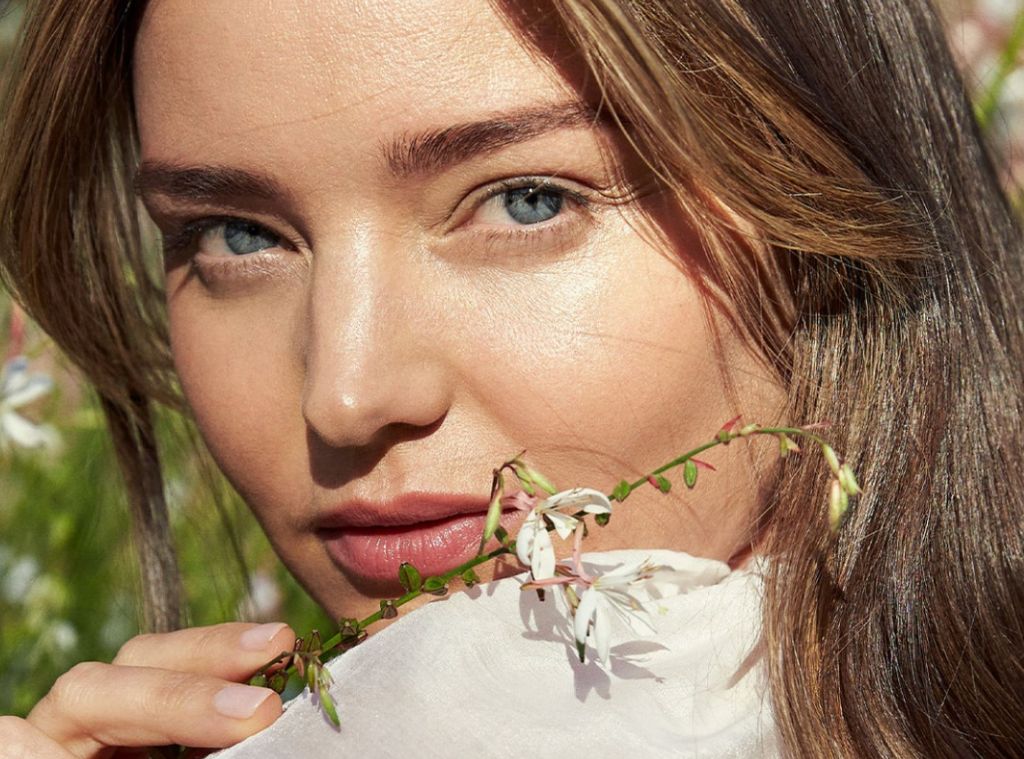 Miranda Kerr’s Drugstore Blush Pick Is Now $8 for Memorial Day Weekend
