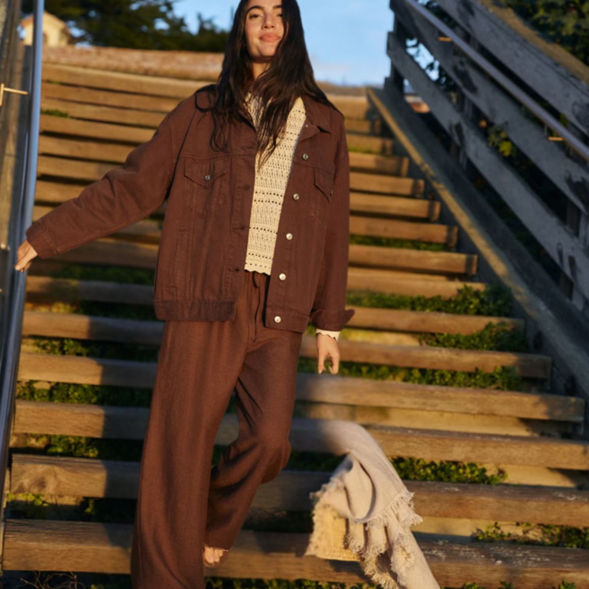 Last Chance: Abercrombie Linen Pants Up to 40% Off