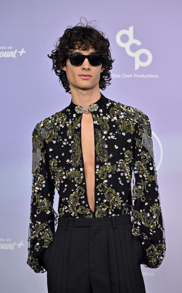 sombr attends the 52nd American Music Awards