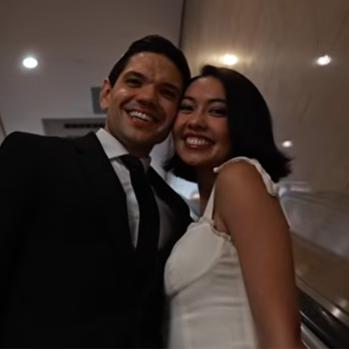 <a href="https://www.eonline.com/news/1432379/love-is-blinds-kyle-abrams-marries-pregnant-ashleigh-abrams?cmpid=rss-syndicate-genericrss-us-top_stories" target="_blank">Love Is Blind’s Kyle Abrams Is Married, Expecting First Baby</a>