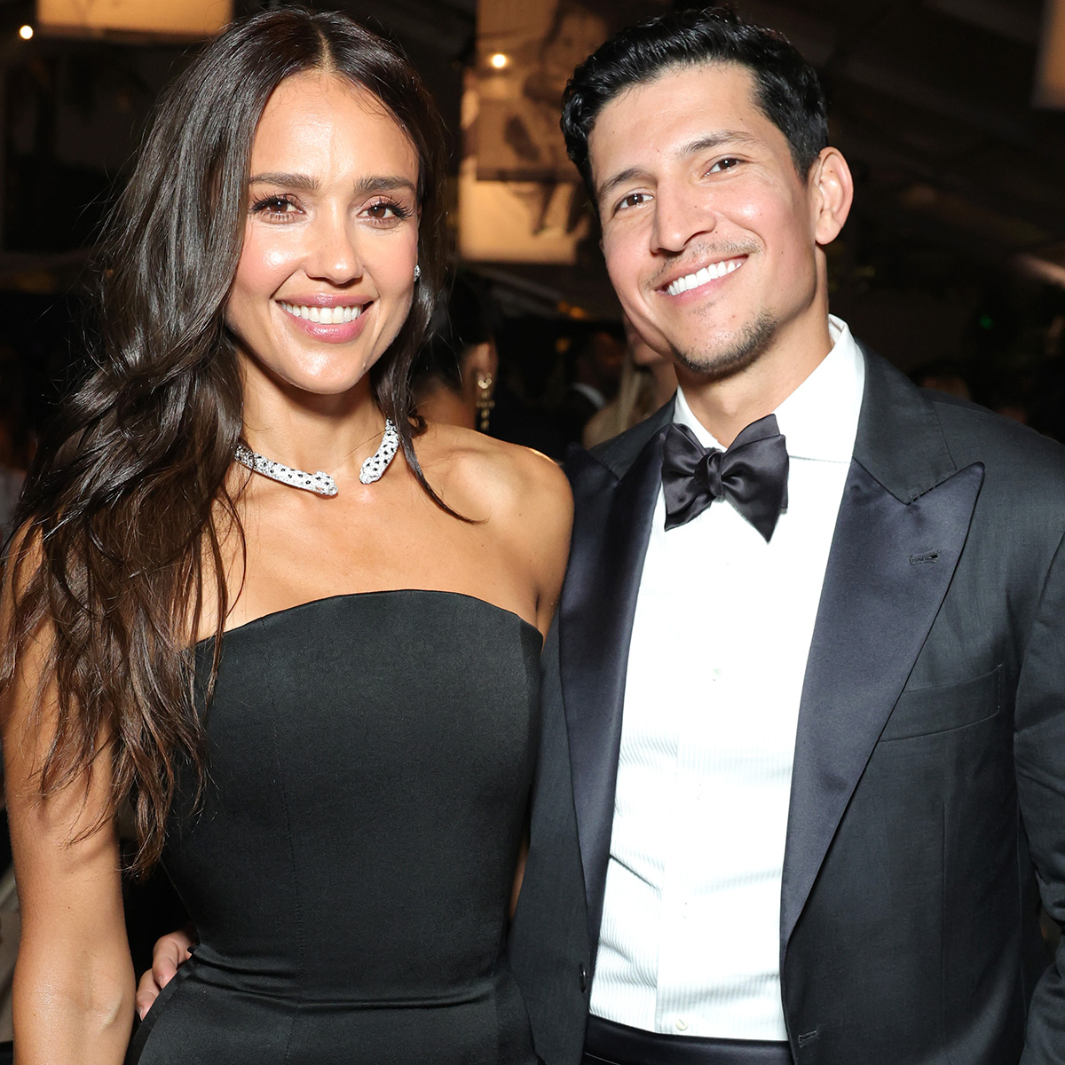 Jessica Alba, Boyfriend Danny Ramirez Have Steamy Beach Date in Miami