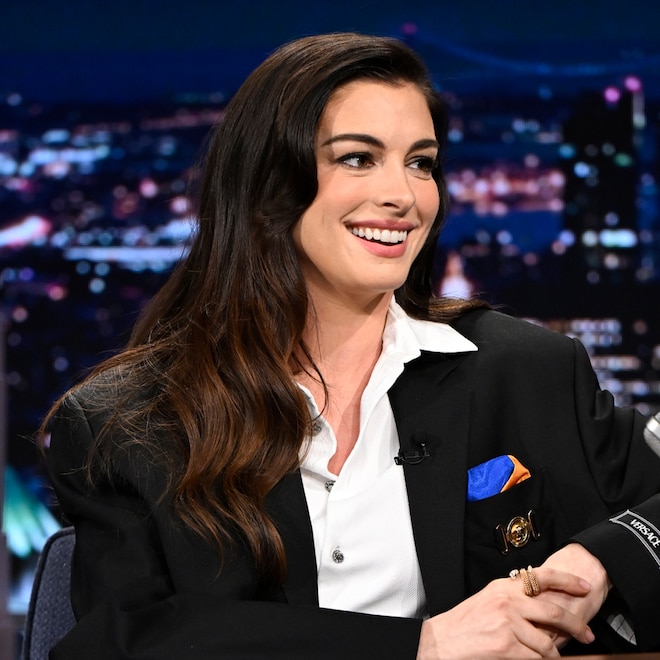 Anne Hathaway, New York Knicks