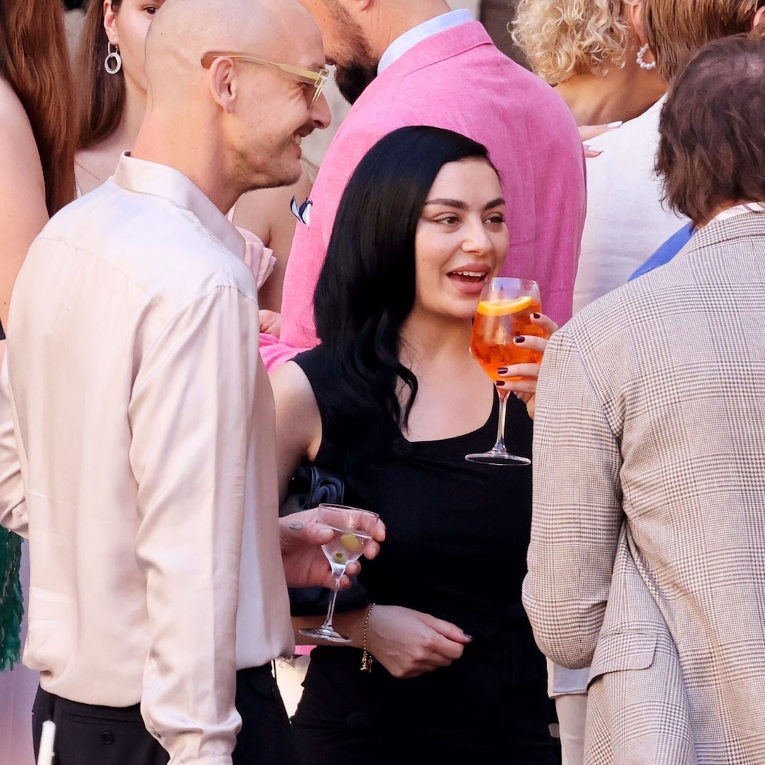 Charli XCX, Troye Sivan, Joe Alwyn and Every Celeb at Dua Lipa’s Wedding Charli XCX, Troye Sivan, Joe Alwyn and Every Celeb at Dua Lipa’s Wedding