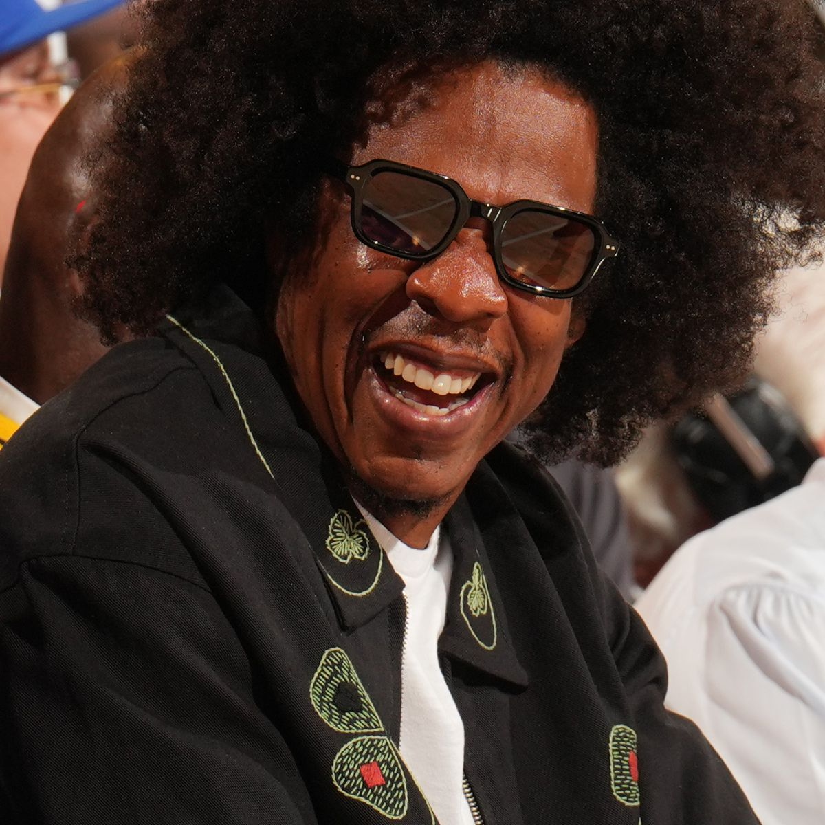 Jay-Z Shows Afro Hair Transformation at Knicks, Spurs Game 3
